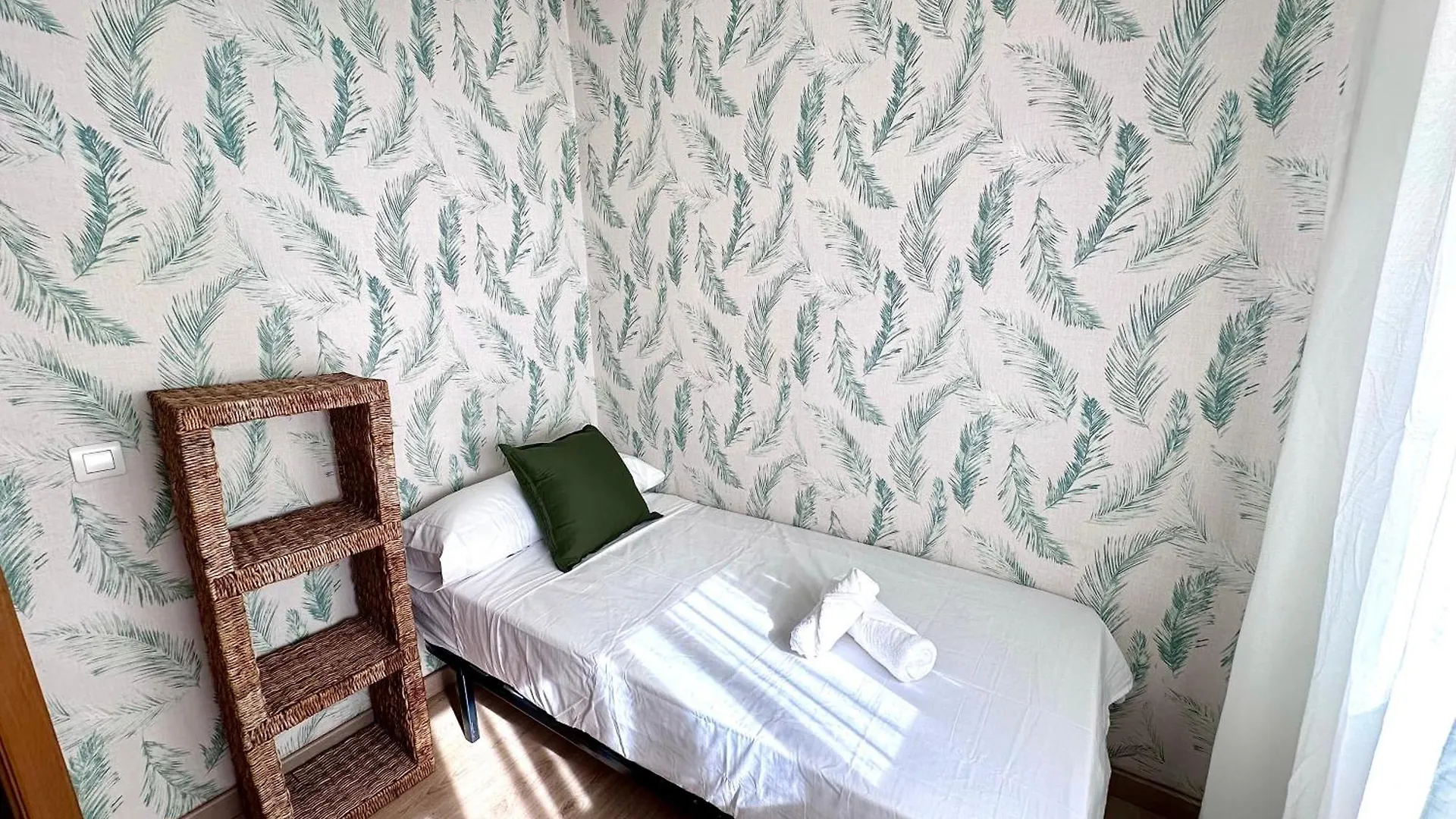 Exclusivo En Avenida Ortega Y Gasset Malaga